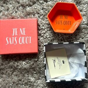 Jewelry holder / tray with French phrase, brand new w box
